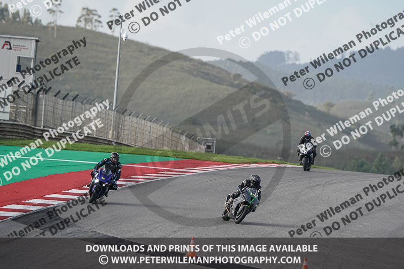 motorbikes;no limits;peter wileman photography;portimao;portugal;trackday digital images